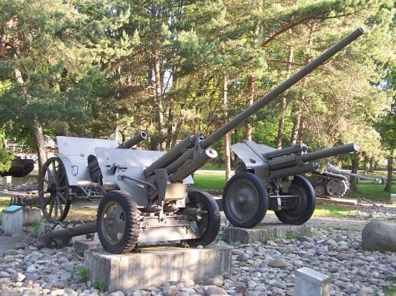 SOV - 57mm protitankový kanon vz. 1941 (ZIS-2) : Carské Rusko / SSSR / Nástupnické státy SSSR (RUS/SOV)