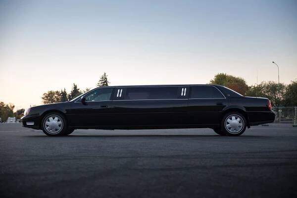 Pronájem limuzíny Cadillac - Super-limo.cz