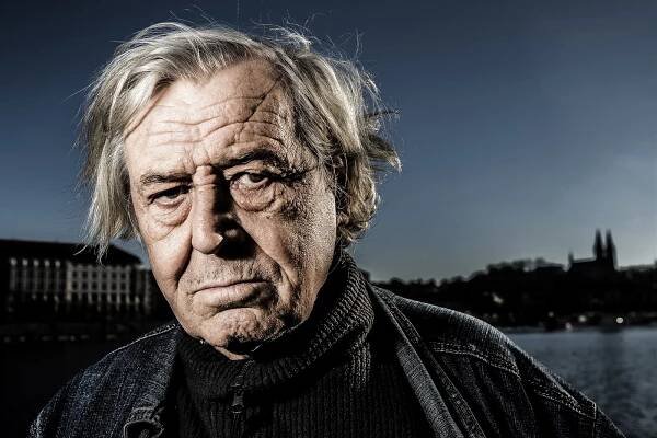 Místo Brežněva kolega recitoval Švejka. Vzpomínky herce Zdeňka Žáka