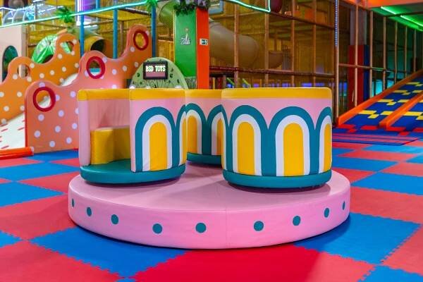Kolotoč s hrnky - Funpark Žirafa - Praha