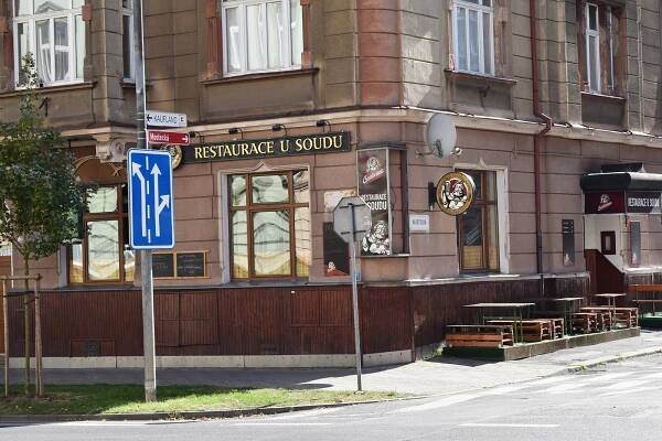 Co je nového v Duchcovské ulici v Teplicích: Nemocnice, restaurace a večerky