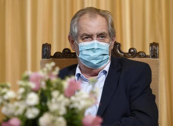 Zeman možná omylem vetoval daňový balíček. Vysvětlujeme, jak je to možné