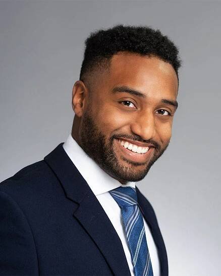 What to Wear for Professional Headshots