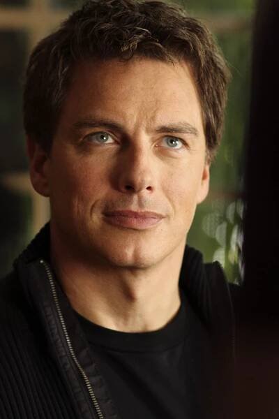 Zoufalé manželky - Všichni si zasloužíme zemřít - Z filmu - John Barrowman