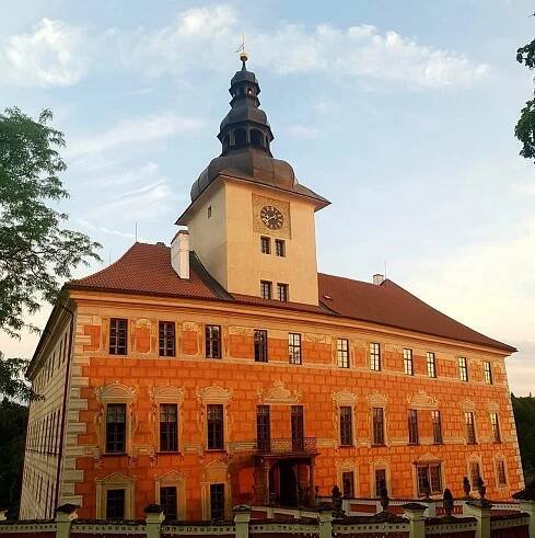 Letní páteční noc plná otevřených muzeí, galerií a kostelů v Bechyni