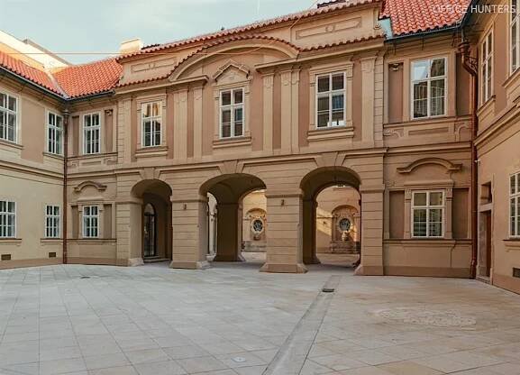 Piccolominiho palác | Palác Sylva-Taroucca | Savarin | Office Hunters