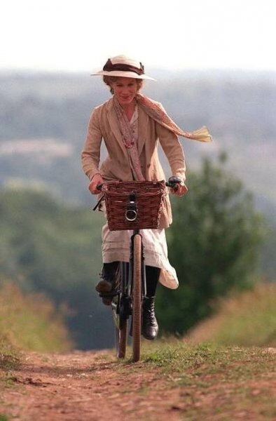 WCW: Juliet Stevenson – Frock Flicks