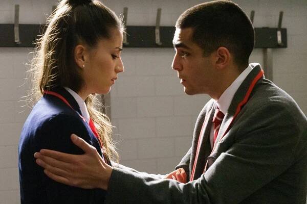 Elita - Prosím, řekni pravdu - Z filmu - Claudia Salas, Omar Ayuso