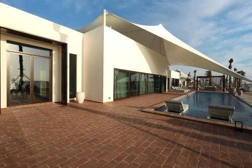 Bazén v ubytování Hawar Resort By Mantis nebo v jeho okolí