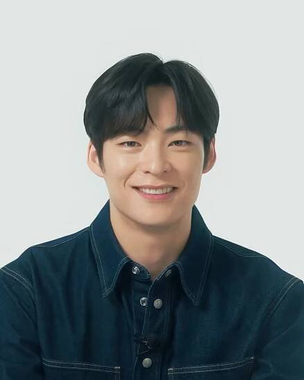Song Geon-hee - Wikipedia