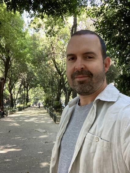 Creative Writing I (Online) with Daniel Castro  