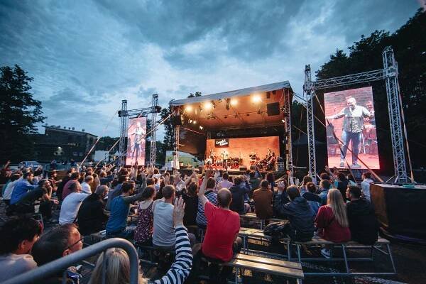 Neděle 28/6 - Mezinárodní divadelní festival