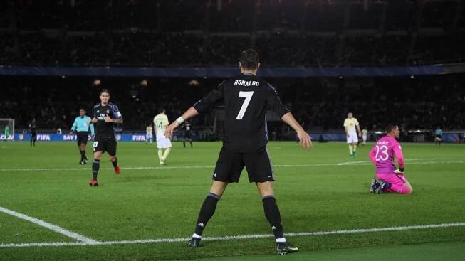 Cristiano Ronaldo scores 500th club goal
