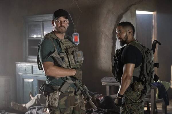 Tým SEAL - Phantom Pattern - Z filmu - David Boreanaz, Neil Brown Jr.
