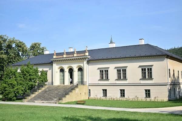 Na zámecké rybníky vjedou bagry. Rekonstrukce omezí příští turistickou sezonu