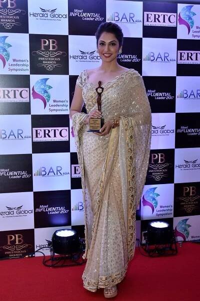 Recent Pics Of Isha Koppikar