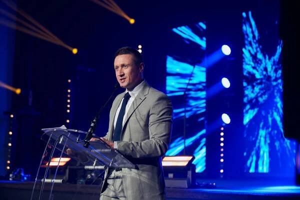 Behind the Mic Blog by Matthew Walker | TV & Radio Presenter | Broadcaster | Live Event Compere. — Matthew Walker