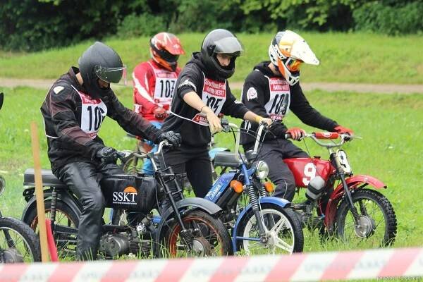 Závody malotraktorů a Fichtl Cup bavily diváky v Nové Vsi u Ivančic