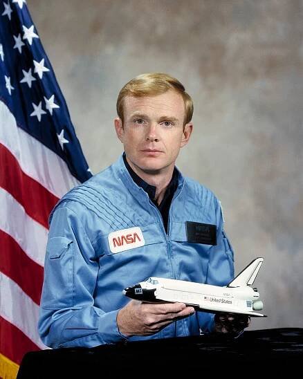 Roy D. Bridges – Wikipedie