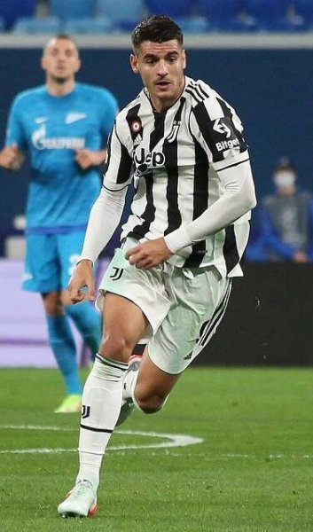 Soubor:FC Zenit Saint Petersburg vs. Juventus, 20 October 2021 19 - Álvaro Morata (cropped).jpg – Wikipedie