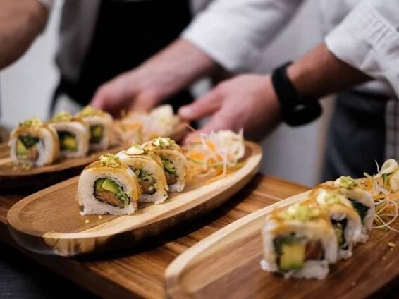 ALL YOU CAN EAT v Imperial Sushi