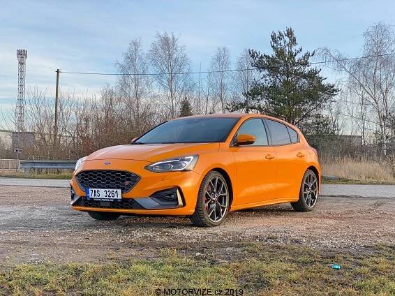 TEST: Ford Focus ST 2.3 ECOBOOST (2020)