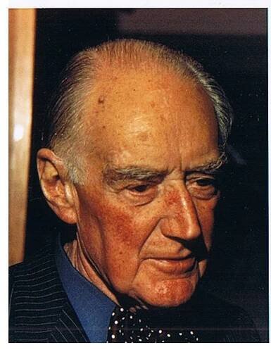 Geoffrey Vickers - Wikipedia