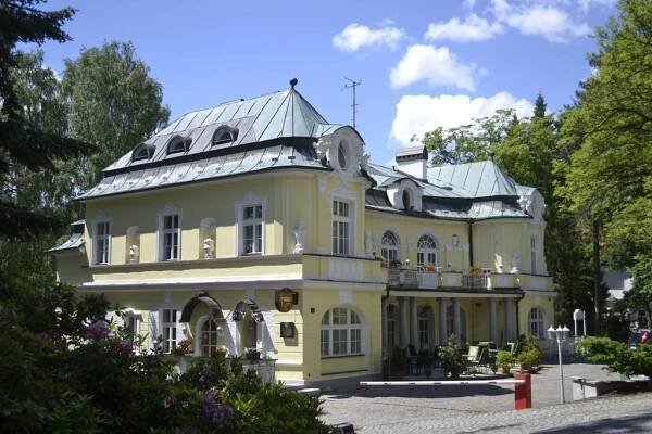 Rodinný hotel uprostřed parků