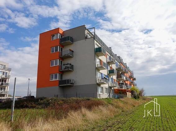 Prodej bytu 2+KK včetně parkovacího stání v Brně-Slatina, ul. Bučkova - Jana KUBÍKOVÁ