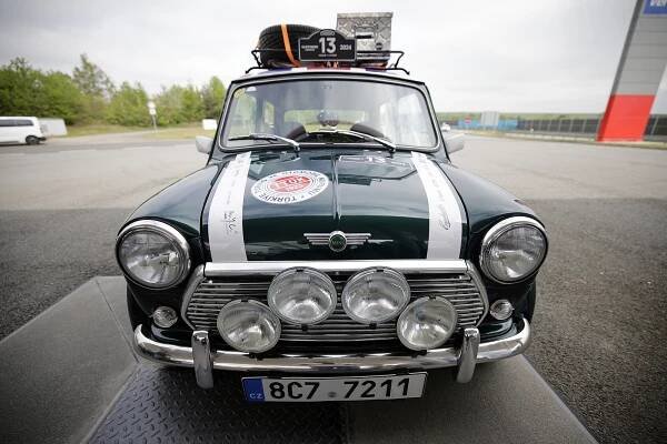Oldtimer Express 2024 pokořil Atény, přes Černou horu a Albánii to byla síla