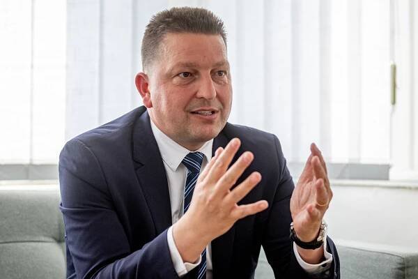 Radim Sršeň: Sociální dávky pro uprchlíky bych svázal s jejich místem pobytu