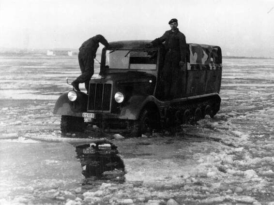Sd.Kfz. 11 (prehľadová téma / v službách cudzích armád) : Německo (DEU)