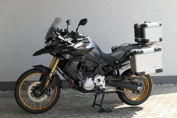 Voge 900 DSX Touring Black Knight ( odpočet DPH ) E5+, 4-letá záruka (NOVÁ, 2025), 274.990 Kč
