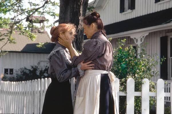 Megan Follows, Colleen Dewhurst - Anna ze Zelených vršků - Z filmu