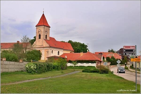 ...... kostel sv. Jiljí v D.Dunajovicích. od FZ