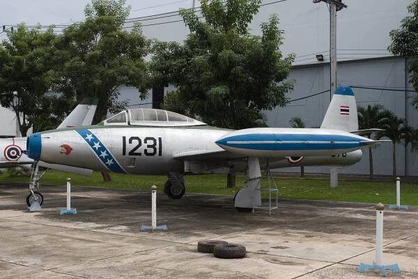 Thailand - Bangkok - Thai Air Force museum (2008) - WWW.PETERHEENEMAN.NL