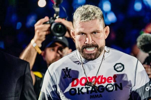 Attila Végh má zápas v boxe. Kto je jeho súper Zsolt Erdei?