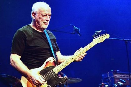 David Gilmour Sings New Song 'Yes, I Have Ghosts'