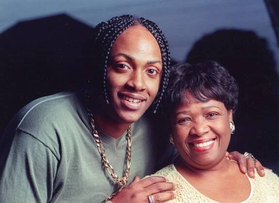 Make Sure You Have Photos of You With Your Mom - Kathy Anderson Photography