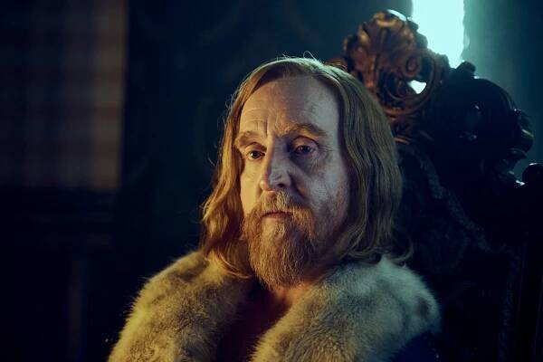 Mary & George - Válka - Z filmu - Tony Curran