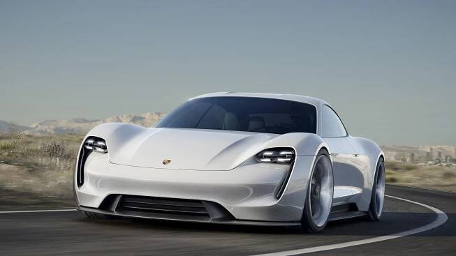 ABB a Porsche chystají nabíjecí stanice pro Japonsko