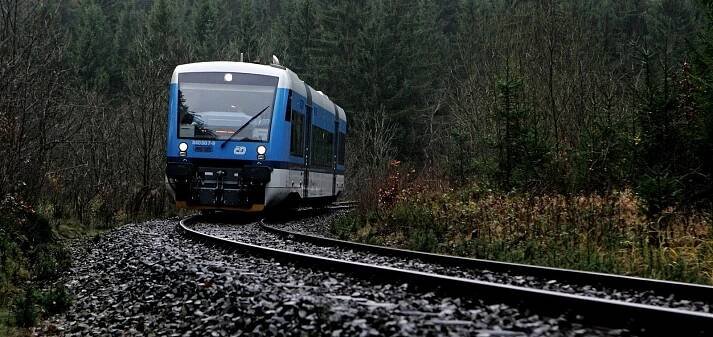 Na Vysočině ujel strojvedoucímu vlak s lidmi, zastavil za šest kilometrů