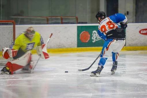 Spojaři s letci a HC Olymp sehráli hokejový zápas | spojar.mo.gov.cz