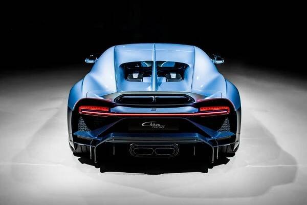 Poslední bugatti s motorem W16 vydraženo za rekordní částku