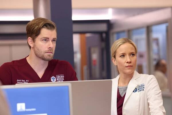 Nemocnice Chicago Med - I Think I Know You, But Do I Really? - Z filmu