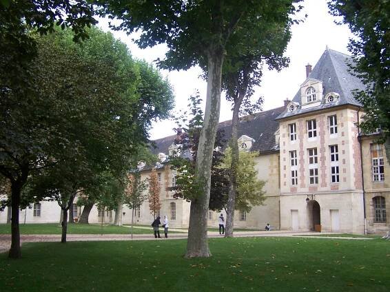 Hôpital Saint-Louis