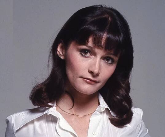 Margot Kidder Biography - Facts, Childhood, Family Life & Achievements