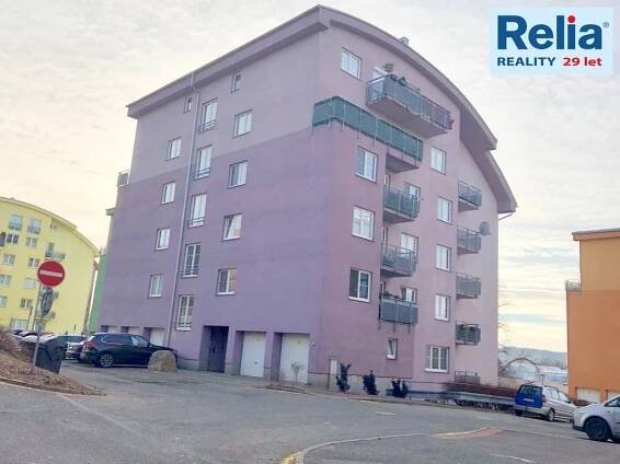 Pronájem bytu 3+1 s 2 balkony a garáží - Liberec, ul. Nádvorní
