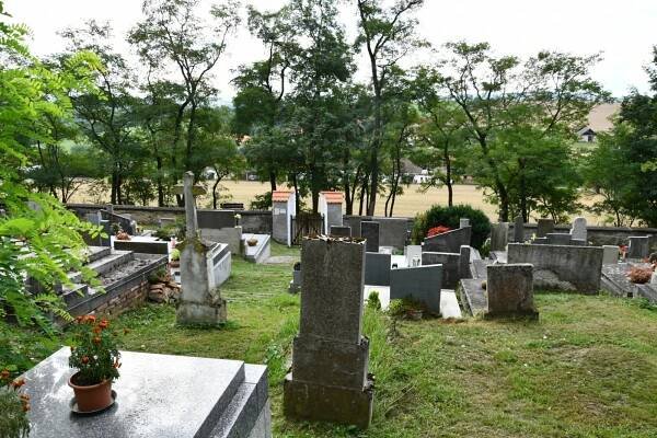 Hřešihlavy | Detail hřbitova | Databáze historických hřbitovů