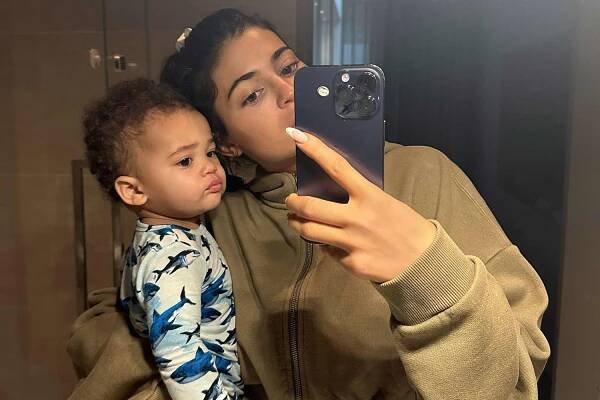 Kylie Jenner Shares First Photo of Son's Face and Finally Reveals His Name